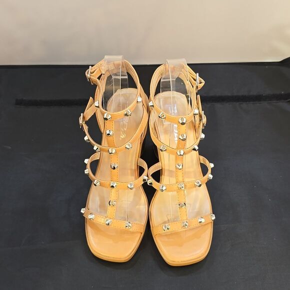 BRAND NEW SODA CAMINO-S PATENT STUDDED ANKLE STRAP HEELS - Picture 2 of 16